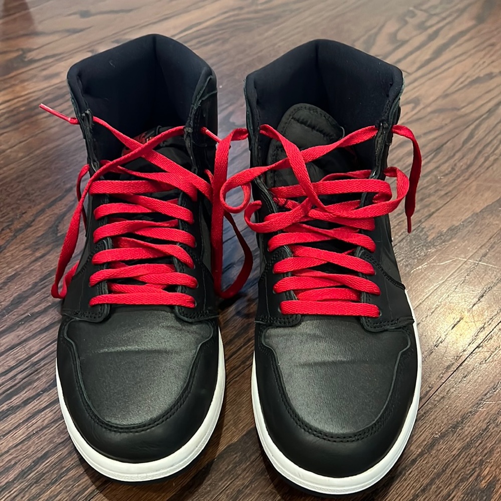 Nike Air Jordan One Retro High OG size 11.5